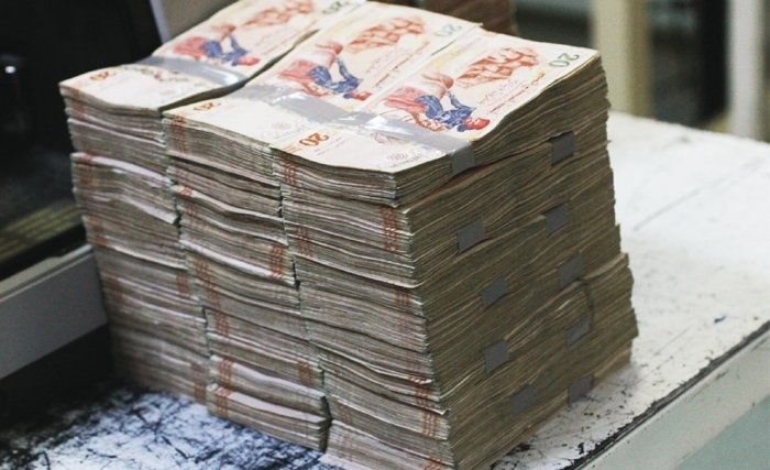 أما بنقمـة التهريب فحدث ... وبكل حرج