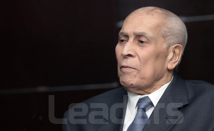 المرحوم‭ ‬عبد‭ ‬الحميد‭ ‬الخشين: رائد‭ ‬في‭ ‬عالم‭ ‬الأعمال