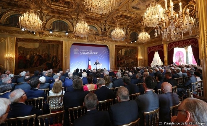 François Hollande : Les concours promis à la Tunisie doivent être apportés