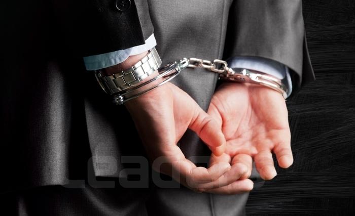 مكافحة الفساد: إيقاف ديواني متقاعد ومهرّب للتجهيزات الكهربائية والمنزلية والأخوين الشملي