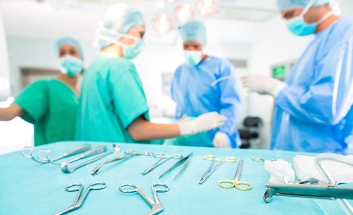 في رسالة إلى رئيس الحكومة : أطبّاء جامعيون يطلقون صيحة فزع أمام الحالة المأسوية لقطاع الصحّة في تونس 