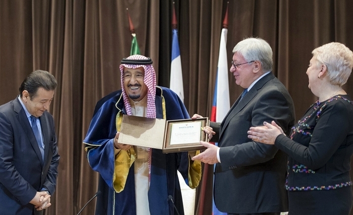 إن هذا لشيء عجاب: مأساة اليمن: طريق إلى الدكتوراه الفخرية
