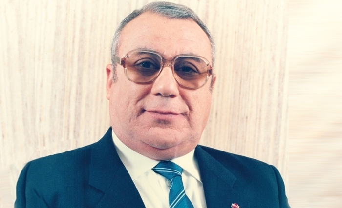 إسمـاعيل خـليــل: أعْظِـمْ بــه مـن رجـل دولة، وأكــْرِمْ به مـــن وطنــيّ غيــور