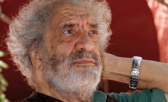 الزبـيّـــر التركي : شخصيّــة كيّـفـتــهـا اهتمــامات متنوّعــة