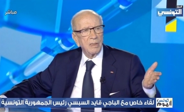 قايد السبسي :  لدي الحقّ في الترشّح ولكلّ حادث حديث