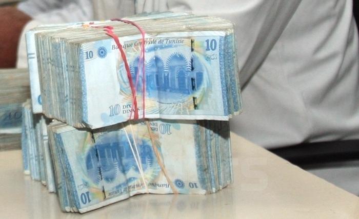 بداية من 1 جوان 2019 الشروع في تطبيق الإجراء المتعلّق بمنع الدفع نقدا في المعاملات التي تتجاوز قيمتها 5 آلاف دينار 
