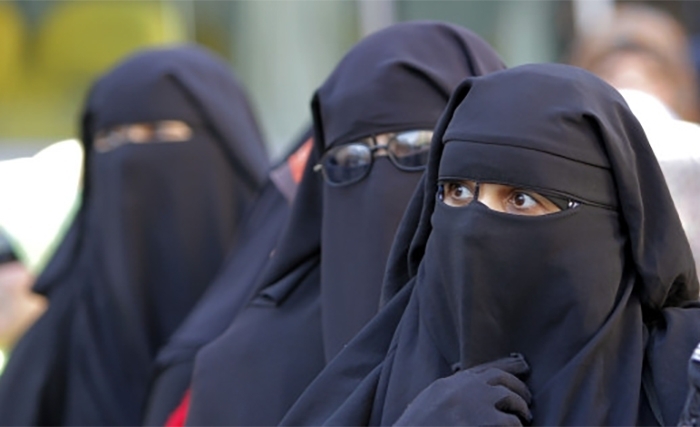 حصري: الشاهد يمنع حمل النقاب في المؤسسات العمومية التونسية 