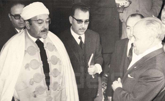 الشيخ محمّد الفاضل ابن عاشور  يتحدّث عن نشـأته ومسيرته العلمية والمهنية  