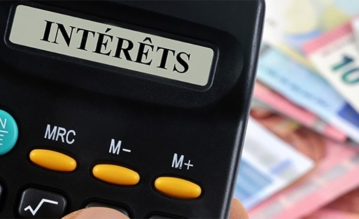 الفائدة الصفْرية والفائدة السّلبية وجْهان لعمْلة رَبوية واحدة