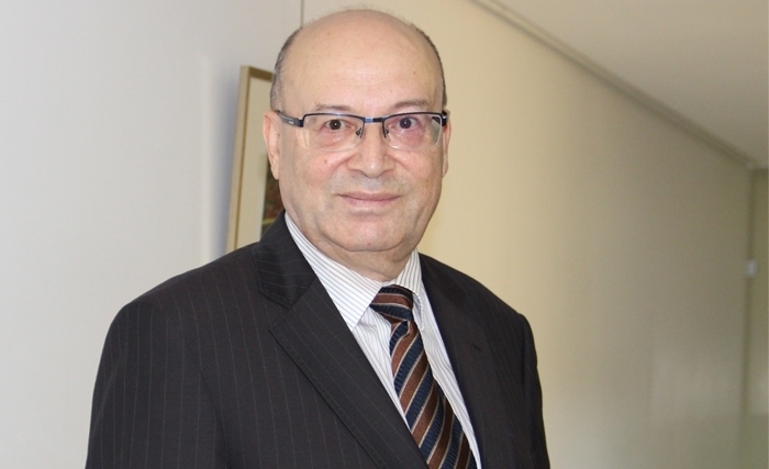 محمد ابراهيم الحصايري : الجَوْهَرُ والعَرَضُ !..  