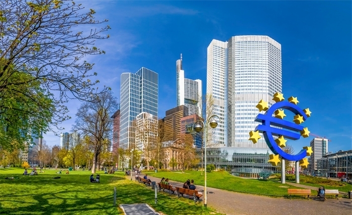 La BCE est sous pression pour reajuster sa politique monétaire