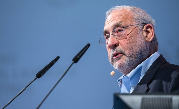 Joseph Stiglitz : Elever davantage le taux d’intérêt pourrait s’avérer contreproductif