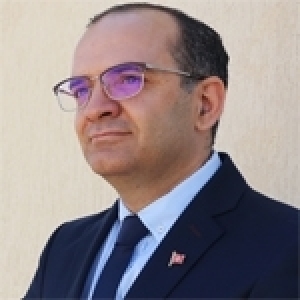 Le parcours de Farouk Bouasker, président de l'ISIE